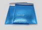 青い色の泡と印刷される自己接着テープ パッドを入れられた出荷の封筒